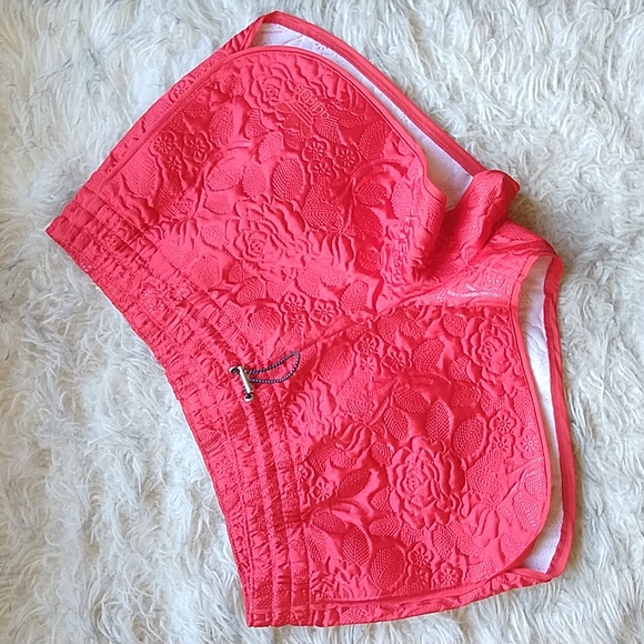 Adidas Quilted Rose Red Young Wild & Free Shorts M HTF - Picture 2 of 12